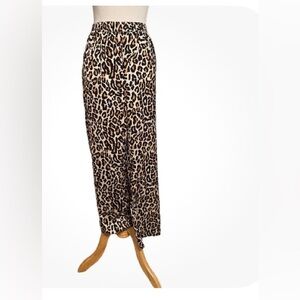 XS Banana Republic flowing leopard print pants.